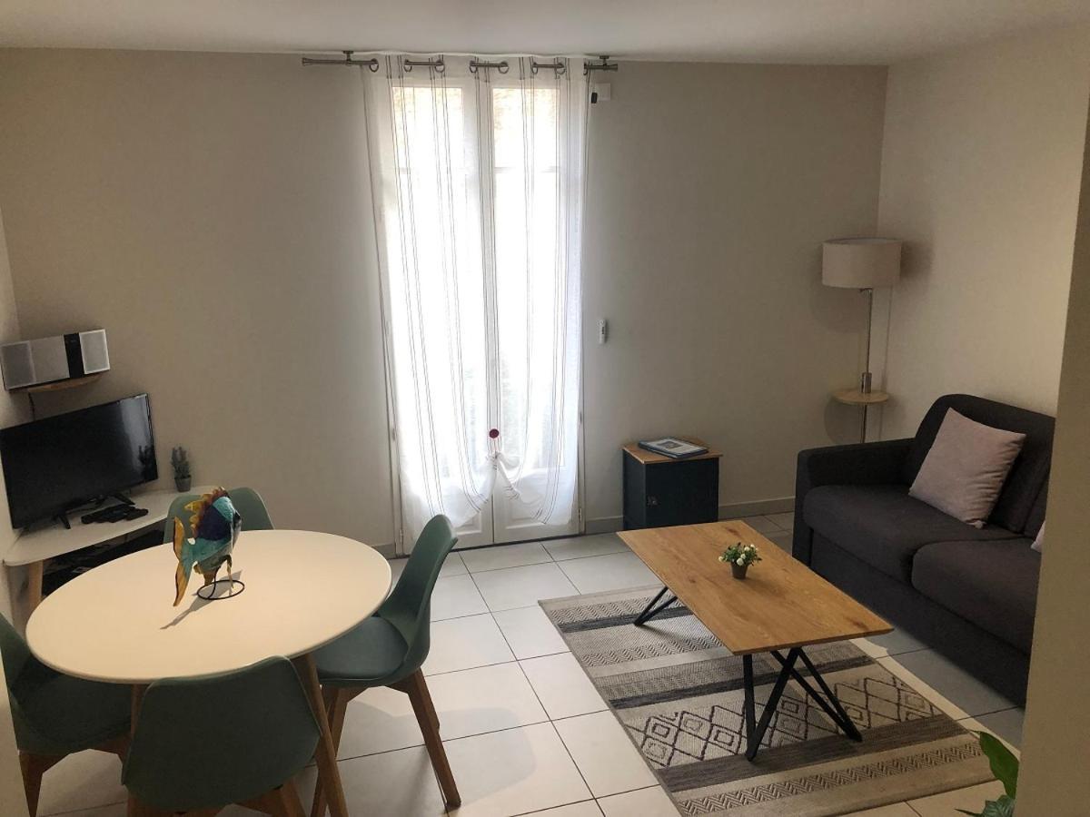 Les Poissons Apartment Sete Bagian luar foto